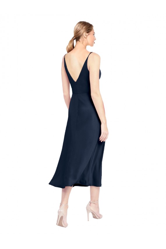Blu marino scuro Linea A Scollatura a V Midi Raso Elastico Corto Abiti da damigella donore / Abiti da sera / Abiti da cocktail Economici